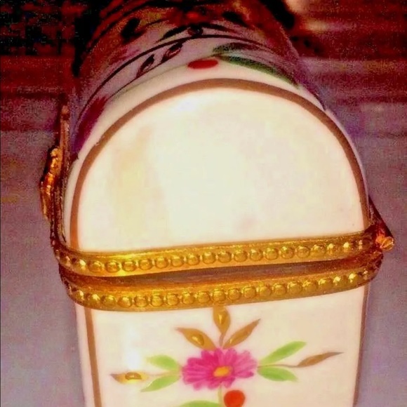Vintage Limoges Box Chest Shaped Pink Signed - Picture 7 of 8